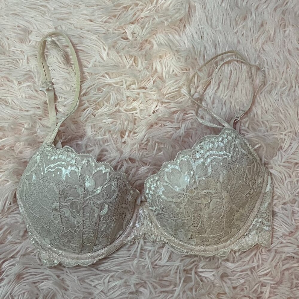 Victoria's Secret Pink Lace Bra (Light Pink)